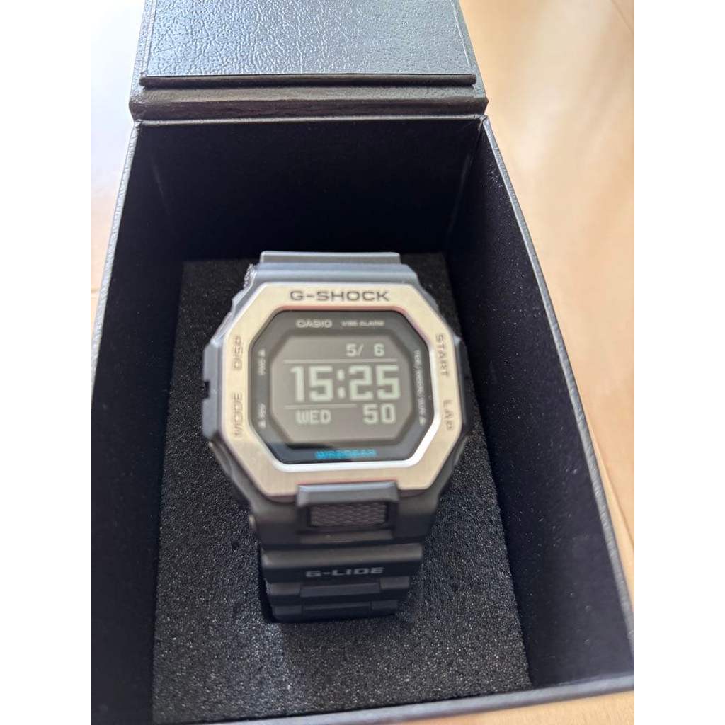 นาฬิกาข้อมือ CASIO G-SHOCK G-LIDE รุ่น GBX-100-1JF สีดำ แข็งแกร่ง สปอร์ต ดีไซน์เท่สำหรับสายลุย