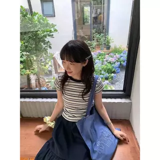 UMISO ส่งไวจากไทย เสื้อยืดลายทางแฟชั่นเกาหลี เนื้อผ้านุ่ม ใส่สบาย แมทช์กับทุกลุค