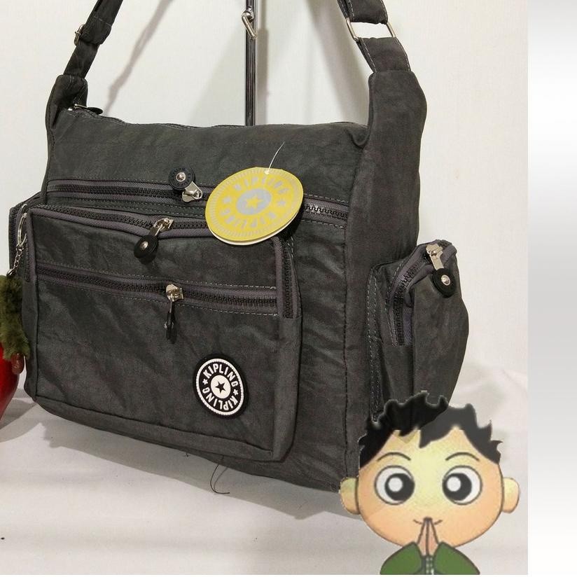 กระเป๋าสะพายใบใหญ่ KIPLING N1