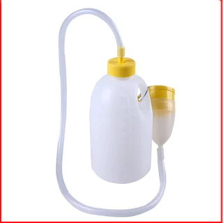 COD กระบอกฉี่ โถปัสสาวะพกพา ชายพลาสติก 1700ml พกพาสะดวก กันรั่ว ทำความสะอาดง่าย มีฝาปิด ป้องกันกลิ่นเหม็น กระบอกปัสสาวะ