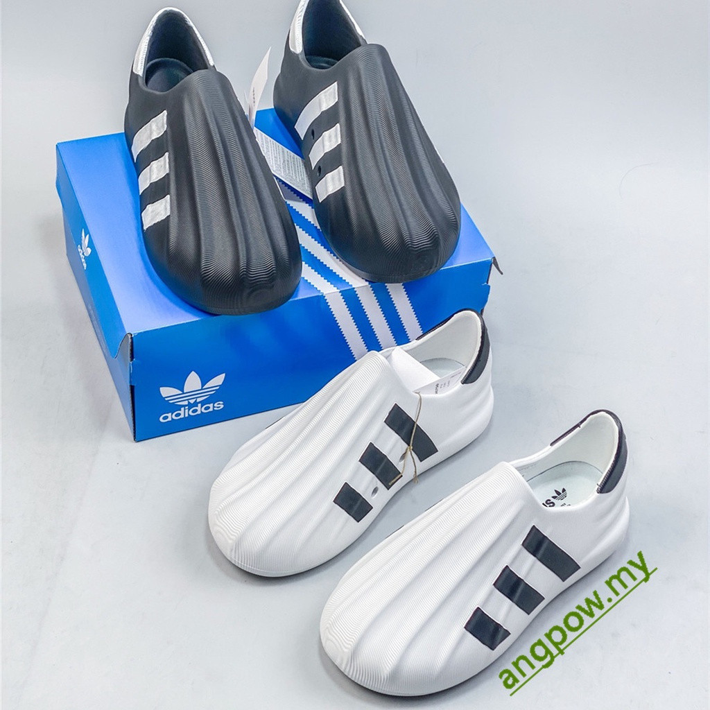 ใหม่ AdiFom Superstar รองเท้า Duck Feet Shape Unisex รองเท้าแตะกีฬารองเท้าแตะสีขาว/ดํา HQ8750 HQ8742