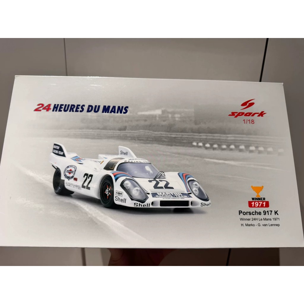 [สต๊อกพร้อม ถ้าคุณมีคําถามที่ติดต่อ] SPARK 1/18 Porsche Porsche 917K mart