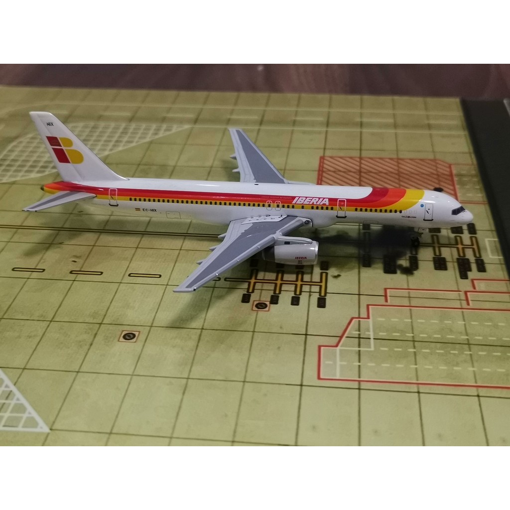 [ใหม่เดือนพฤษภาคม] SKY400 1/400 Spain Iberia Air Iberia B757-200, EC-HIX พร้อมบรรจุภัณฑ์เดิม แบรนด์น