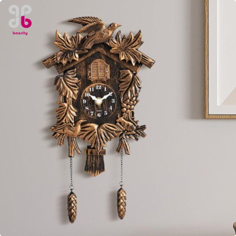 [Baosity] Cuckoo Clock Distressed Finish Retro Cuckoo Wall Clock ลูกตุ้มไพน์โคนสําหรับเด็ก ห้องนั่งเ