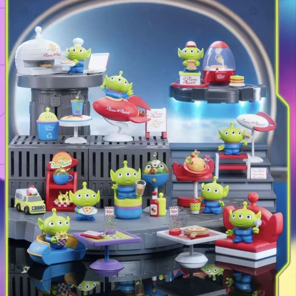 52TOYS Toy Story Series Three-Eyed Pizza Planet Mystery Box Full End 8 ชิ้น