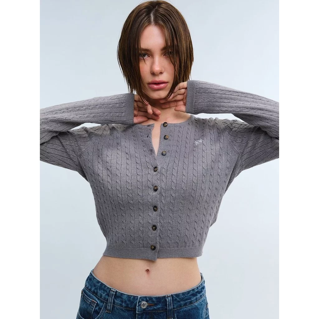 [Pomelo] เสื้อคาร์ดิแกนถักไหมพรมมีกระดุม / Ribbed Button Front Knit Cardigan