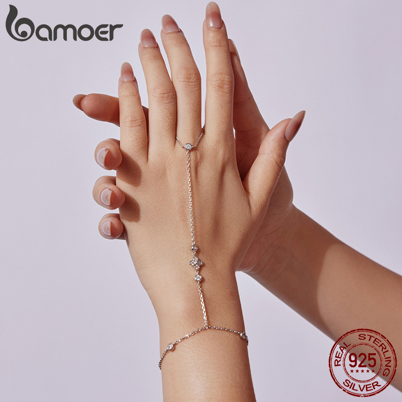 สร้อยข้อมือเงินสเตอร์ลิง 925 เพชรโมอิแซนไทน์ ลายใบทองคลอยสี่ใบ เป็นของขวัญสำหรับผู้หญิง