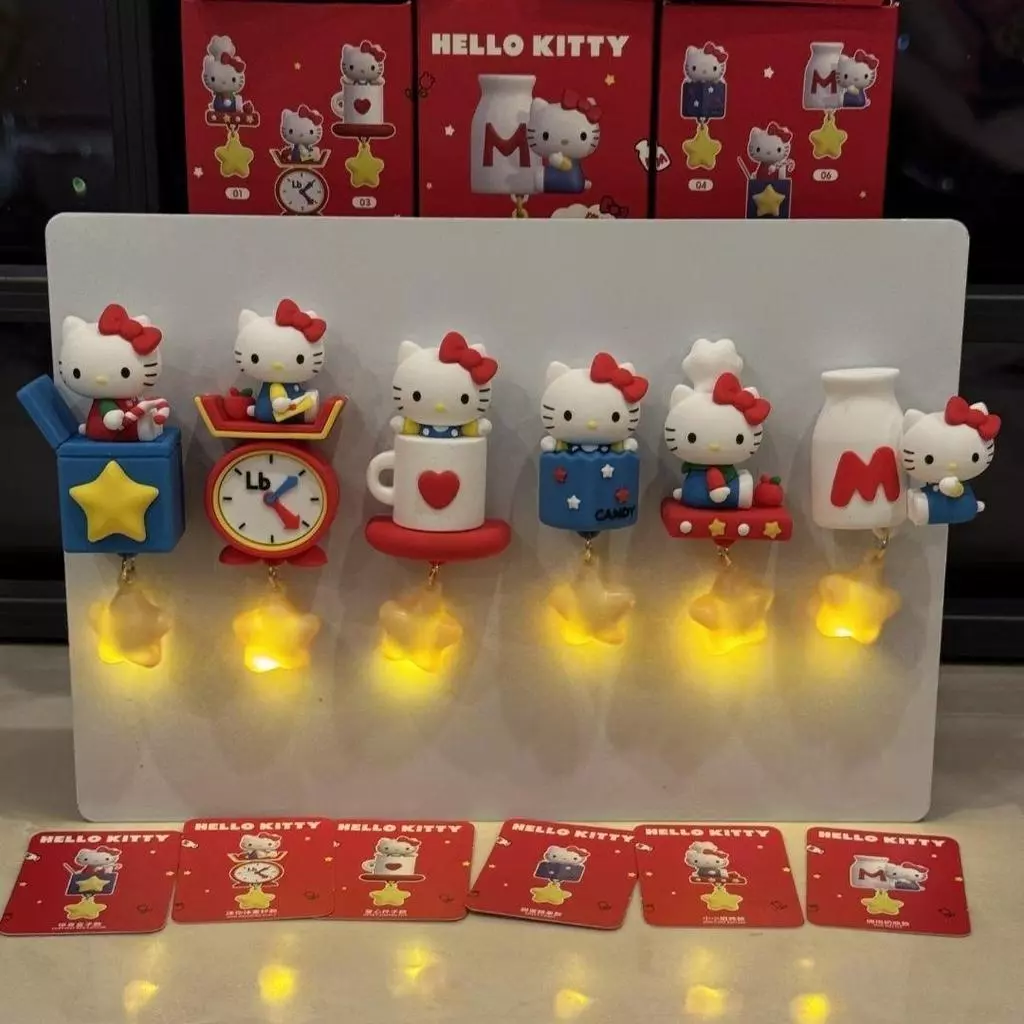 พร้อมส่ง กล่องปริศนาซีรีส์ร้านอาหารย้อนยุค Hello Kitty | การปรับแต่งของขวัญสติ๊กเกอร์ติดตู้เย็นเรืองแสงดาว