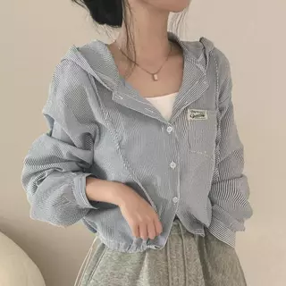 [สินค้าพร้อมส่ง]เสื้อแจ็คเก็ตมีฮู้ดแขนยาวลายทางสำหรับผู้หญิง มีกระเป๋าปะปักตัวอักษร สวมใส่สบายและทันสมัย#99409