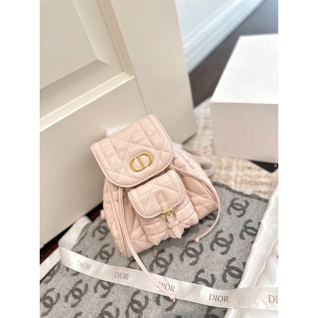 บรรจุภัณฑ์กล่องของขวัญพับได้ Dior Mini เปิดตัวกระเป๋าเป้สไตล์ใหม่ Liu Yuxin, Zhouye Upper Body Brand
