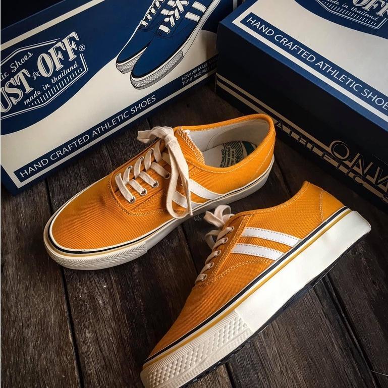 【SALE】Dust off shoes Onward - Gold / White bar