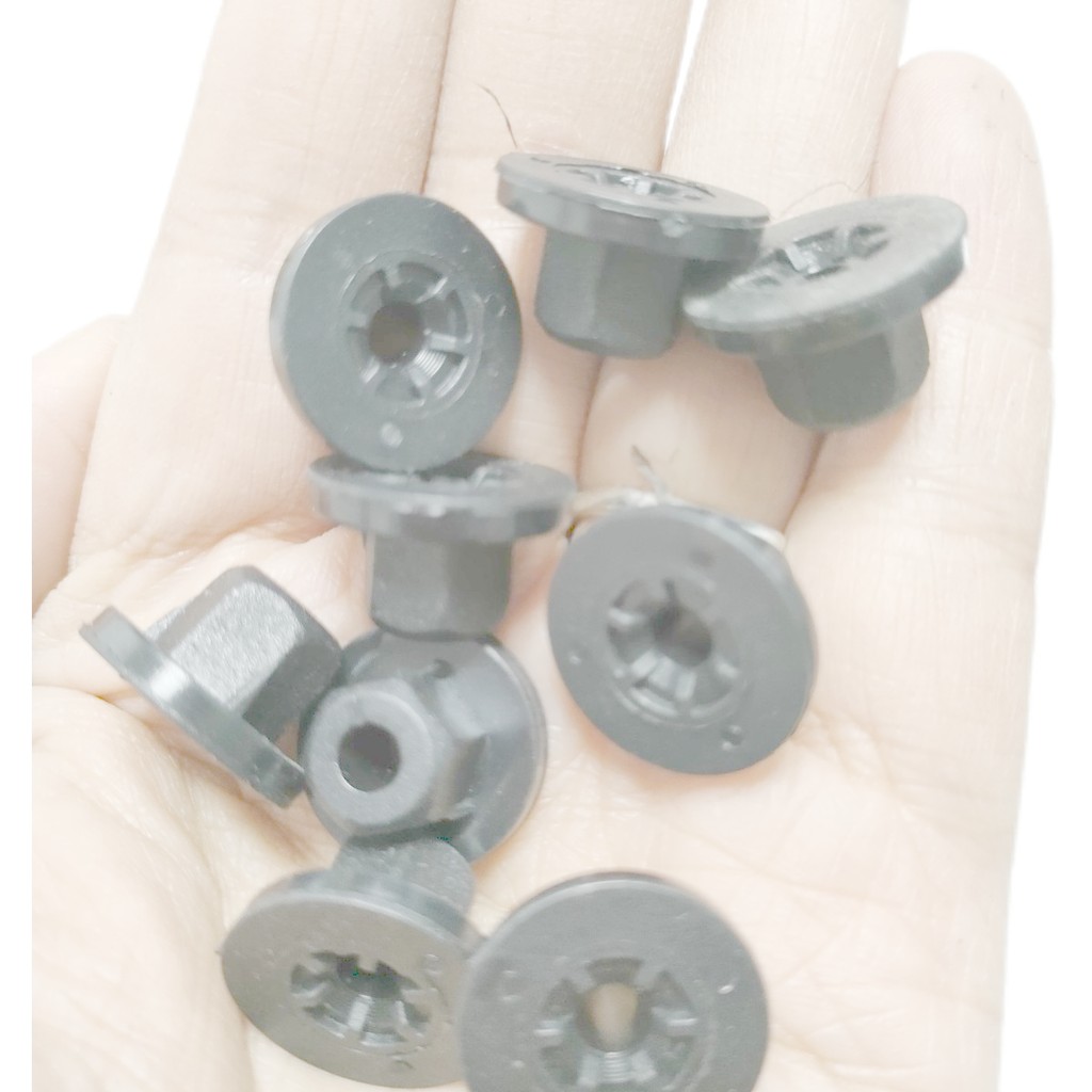 BMW X1X3X5X6ZM Lower Guard Plate Chassis Self-Tipping สกรูฐานหัวเข็มขัดรถพลาสติก Nut อุปกรณ์เสริม