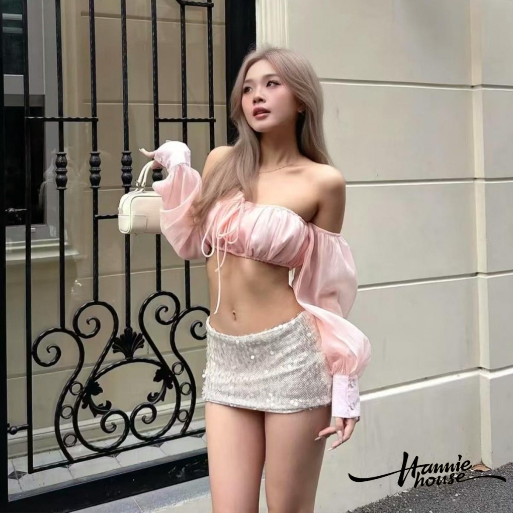 HANIE House - เสื้อครอปปาดไหล่ผ้าชีฟองแขนยาวพัฟสำหรับผู้หญิง