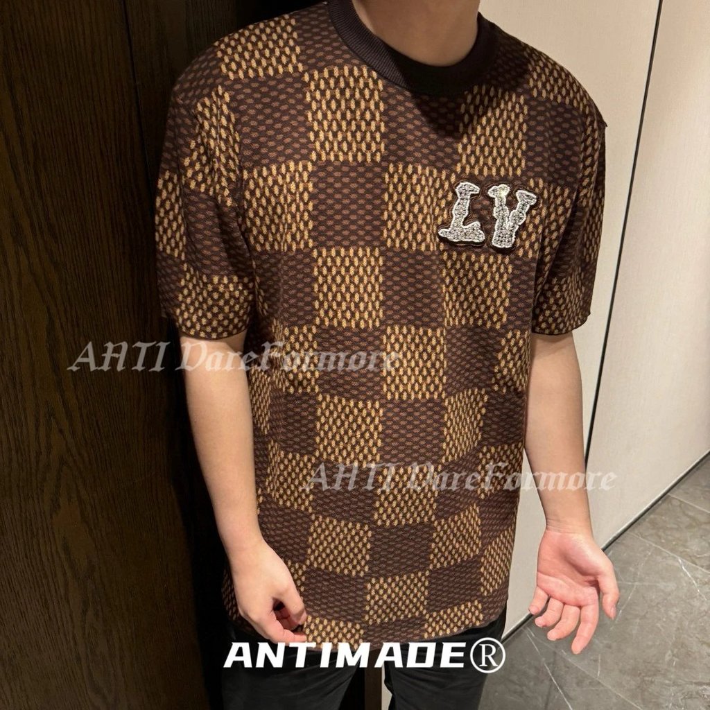 เสื้อยืดถักแขนสั้น unisex สไตล์ฤดูร้อน ออกแบบโดย AMIER พร้อมโลโก้เต็มเพชร