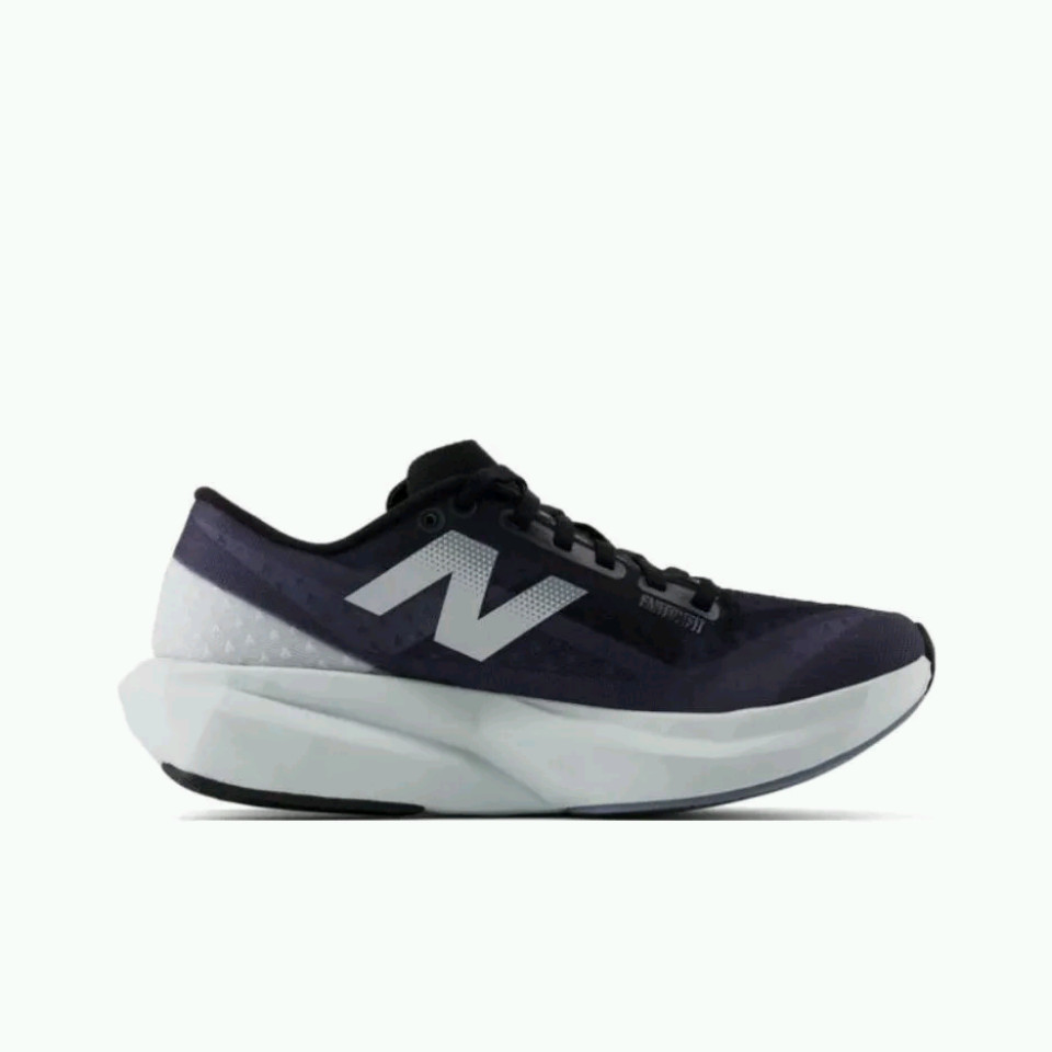 New Balance NB FuelCell Rebel V4 MFCXLK4 รองเท้าผ้าใบผู้ชาย รองเท้าผ้าใบผู้หญิง สไตล์เดียวกันในร้าน 