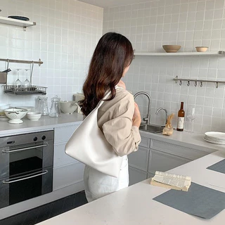 Tarabags กระเป๋าสะพายไหล่ สไตส์นี้เท่มาก สีพื้นเรียบ หรูหรา เรียบง่ายและทันสมัย