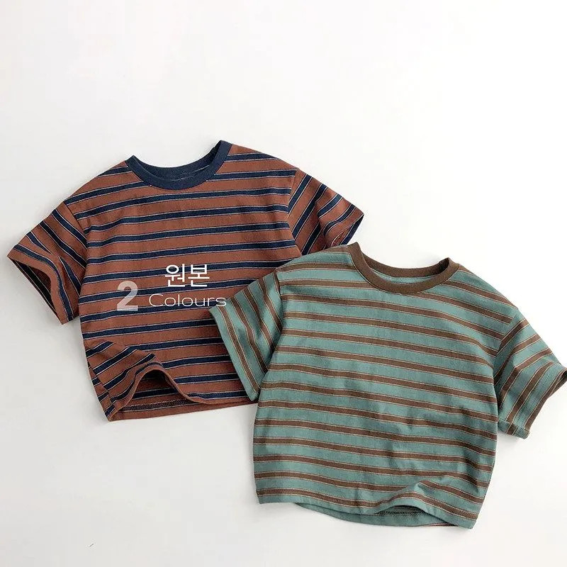 เสื้อยืดแขนสั้นลายทางสี เวอร์ชั่นเกาหลี สำหรับเด็กและผู้ใหญ่ ทำจากผ้าฝ้ายแท้ สไตล์ยุโรป