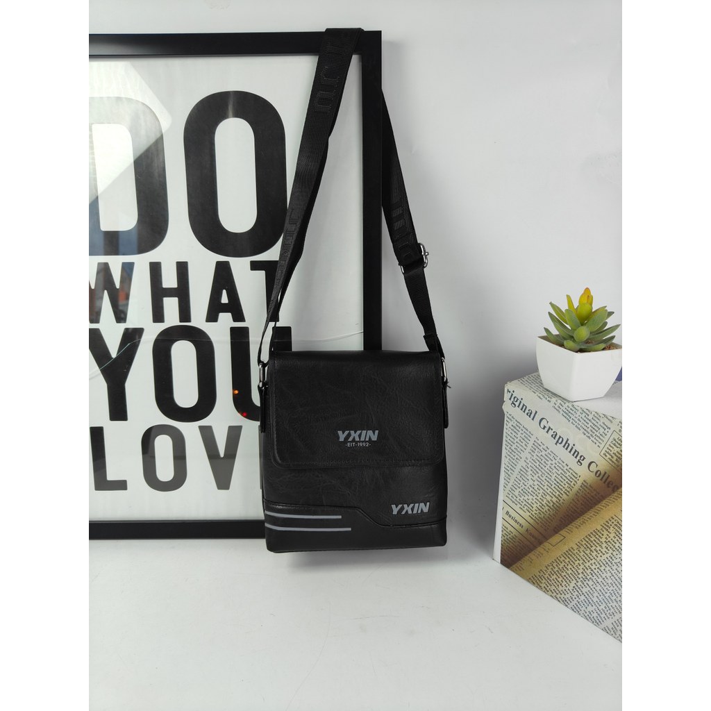 พร้อมส่ง กระเป๋าสะพายผู้ชาย กระเป๋าPU ลายหนังซิปเยอะ งานดีมาก หนังแท้ แฟชั่น Fashion รุ่นใหม่ล่าสุด ราคาถูก ของขวัญวันเก
