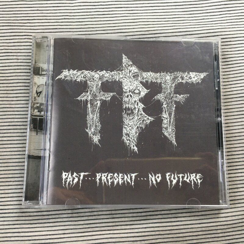 (ไม่มีการปิดผนึก) Fueled By Fire Past Present No Future youzi