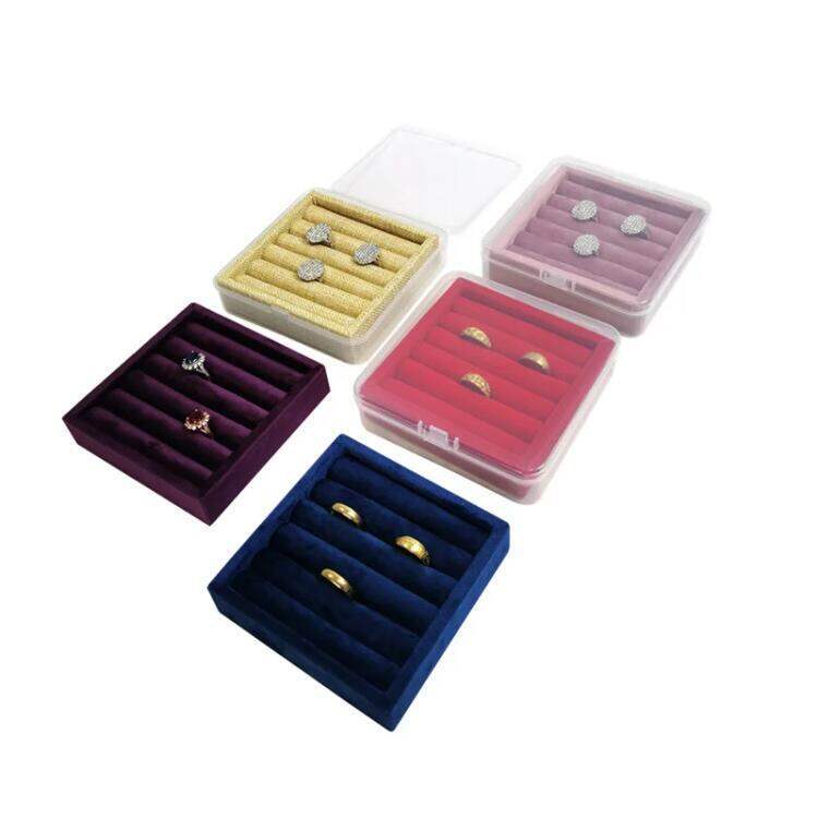 ถาดใส่แหวนกํามะหยี่พร้อมเคสพลาสติกที่เก็บแหวนแบบพกพาสําหรับแสดงเครื่องประดับและจัดเก็บ