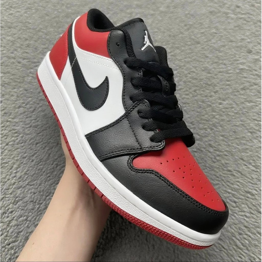 JO17 Pure Original First Layerหนังข้อเสนอพิเศษAir Jordan AJ1 Low-TopสีดําสีแดงToesยี่ห้อใหม่ไหลสายน้