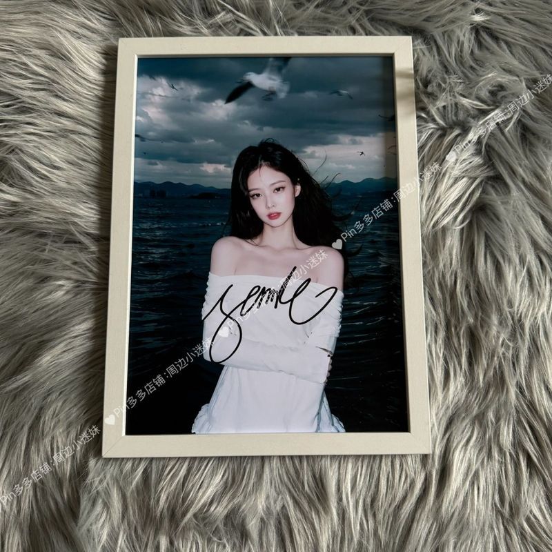 BLACKPINK Kim Jennie Jennie พร้อมลายเซ็นโปสเตอร์ลายเซ็นภาพถ่าย Kim Jennie สินค้าพร้อมลายเซ็น