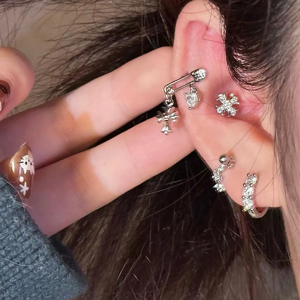 1 ชิ้นผู้หญิงคลาสสิกโลหะผสมความปลอดภัย Pin Cross Stud ต่างหู