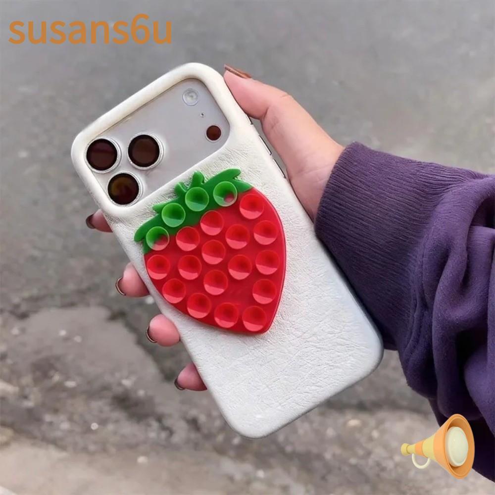 SUSAN ที่วางโทรศัพท์มือถือแบบดูดติดสากล พกพาสะดวก สำหรับติดแผงหน้าปัดรถยนต์ รองรับทุกรุ่น สตรอเบอร์รี่ ดีไซน์น่ารัก