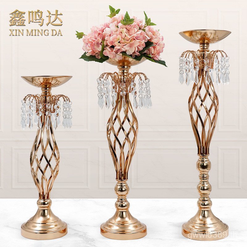 แจกันดอกไม้ล็อบบี้เครื่องประดับไฟฟ้าสไตล์ใหม่ Golden Hotel Craft Layout Guide Twist ตกแต่งแจกันคริสต