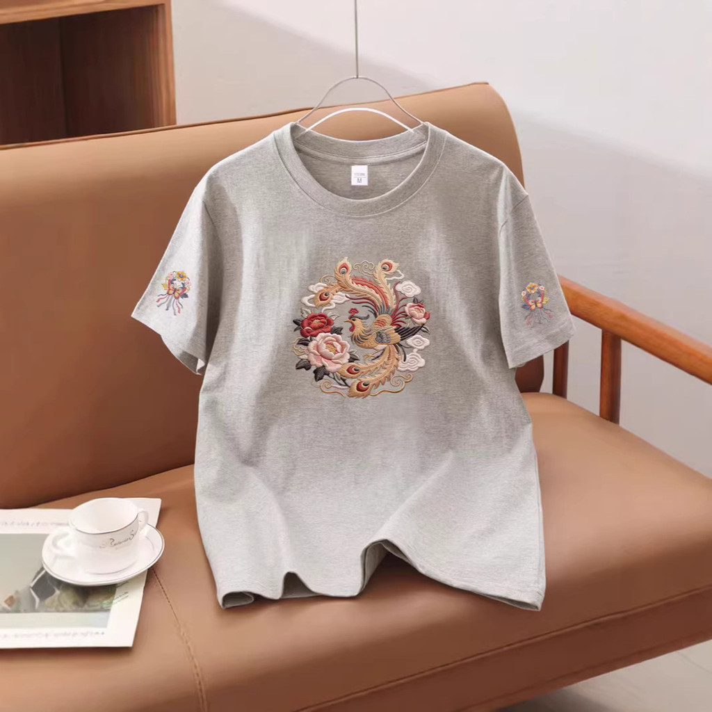 20262026ฤดูร้อนสไตล์ใหม่ผ้าฝ้ายแท้แขนสั้นเสื้อยืดผู้ชายผู้หญิงสไตล์เดียวกันความรู้สึกการออกแบบด้านหน้าไหล่ครึ่งแขน จุดต่ําสุด ด้านบนเสื้อยืดชุด ปลาค็อด เกาหลีสลิมฟิต โวลต์45ง