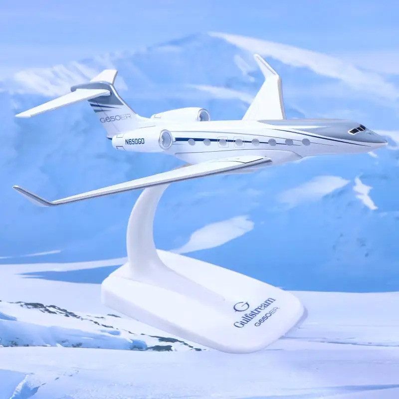 ร้อน!1PCS Gulfstream G650 เครื่องบิน Diecast 1/200 Scale เครื่องบินรุ่นเครื่องบิน G650ER เครื่องบินร