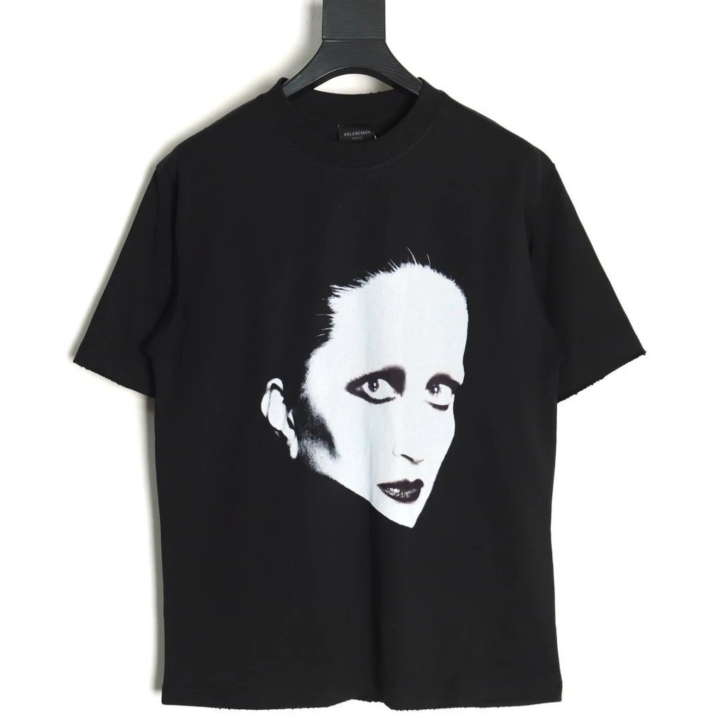 เสื้อยืด Balenciaga Collaboration Musician จำกัดจำนวน
