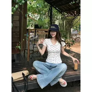 UMISO ส่งไวจากไทย เสื้อยืดผู้หญิง คอวี ลายจุดหัวใจ แต่งโบว์ แขนสั้น สไตล์เกาหลี หวานเซ็กซี่