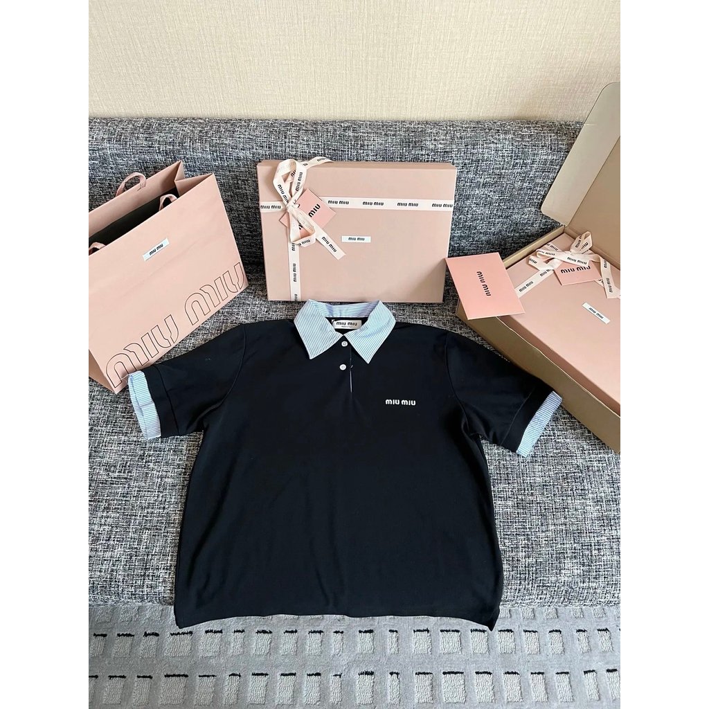 1: 1 โลโก้ต้นฉบับ AAA+〔 miumiu 〕 โลโก้ปลอมสองชิ้นเสื้อโปโลแขนสั้นเสื้อยืดผู้หญิง