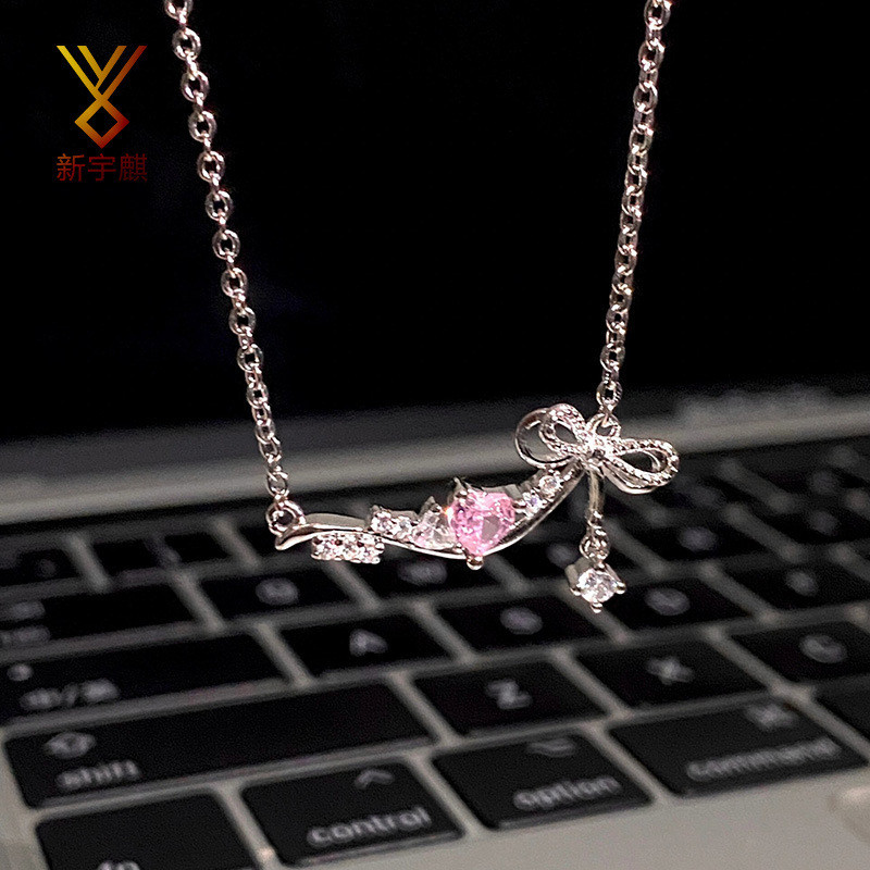 สร้อยคอโบว์หัวใจสี Sweet Core Clavicle Chain หรูหรา Niche Design Grade เครื่องประดับ 26.8