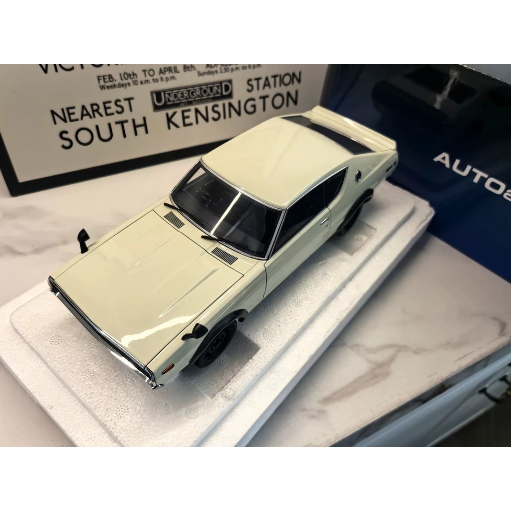 [สต๊อกพร้อม ติดต่อหากคุณมีคําถามใดๆ] AUTOart 1/18 Japanese SKYLINE 2,000GT-