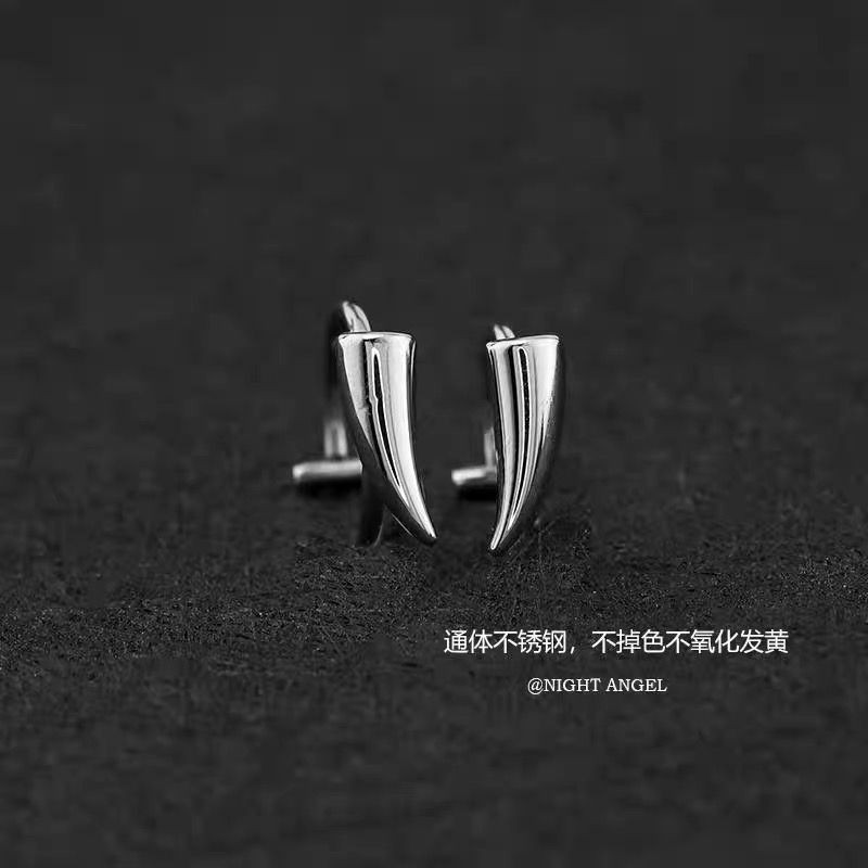Super Cool Vampire Fangs Lip Clip เจาะรูฟรี Devil Fangs ไทเทเนียมเหล็ก Hot Girl Lip Studs ฮาโลวีน#65