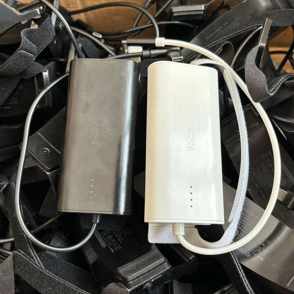แว่นตา VR Head-Wearing ชาร์จสมบัติอุปกรณ์เสริมแบตเตอรี่ Power Bank หัวลดน้ําหนักขนาดเล็ก