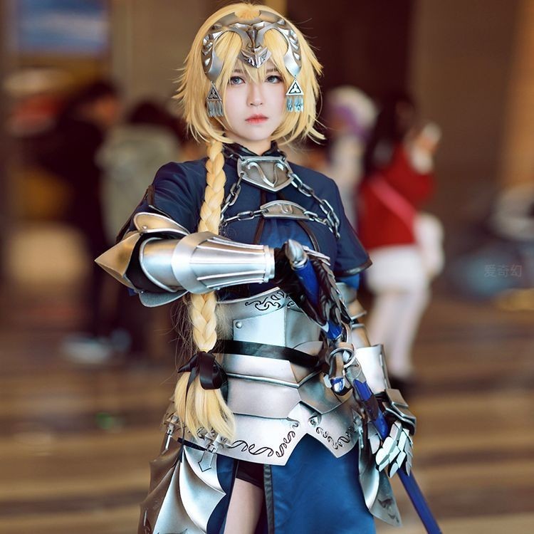 (ผลิตภัณฑ์กึ่งสำเร็จรูป)1 : 1 cosplay หน้ากากขาวดํา หมวก FGO 1 : 1 แต่สวมใส่ชุดอุปกรณ์ประกอบฉาก COS 