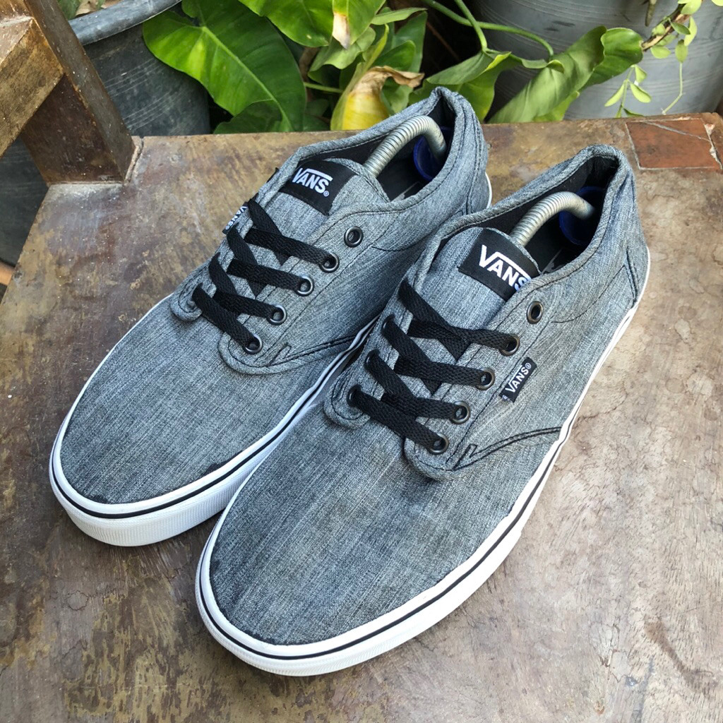 รองเท้าลำลองมือสองsize 46/30cm.