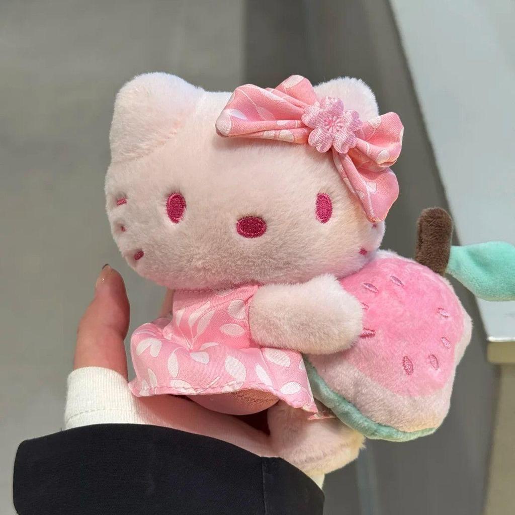 Xicha Co-Branded Hello Kitty Mouth Gold Bag สินค้าใหม่ มาพร้อมของสะสมพิเศษ
