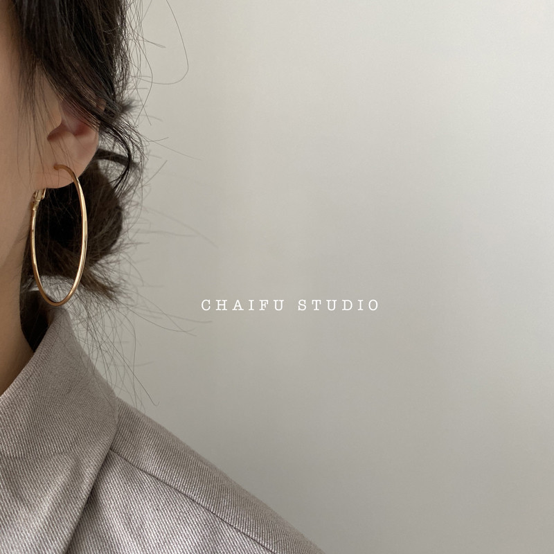 Chaifu studio/R306 INS สไตล์ Minimalist Cold All-Match Elegant Temperament All-Match ต่างหูต่างหู