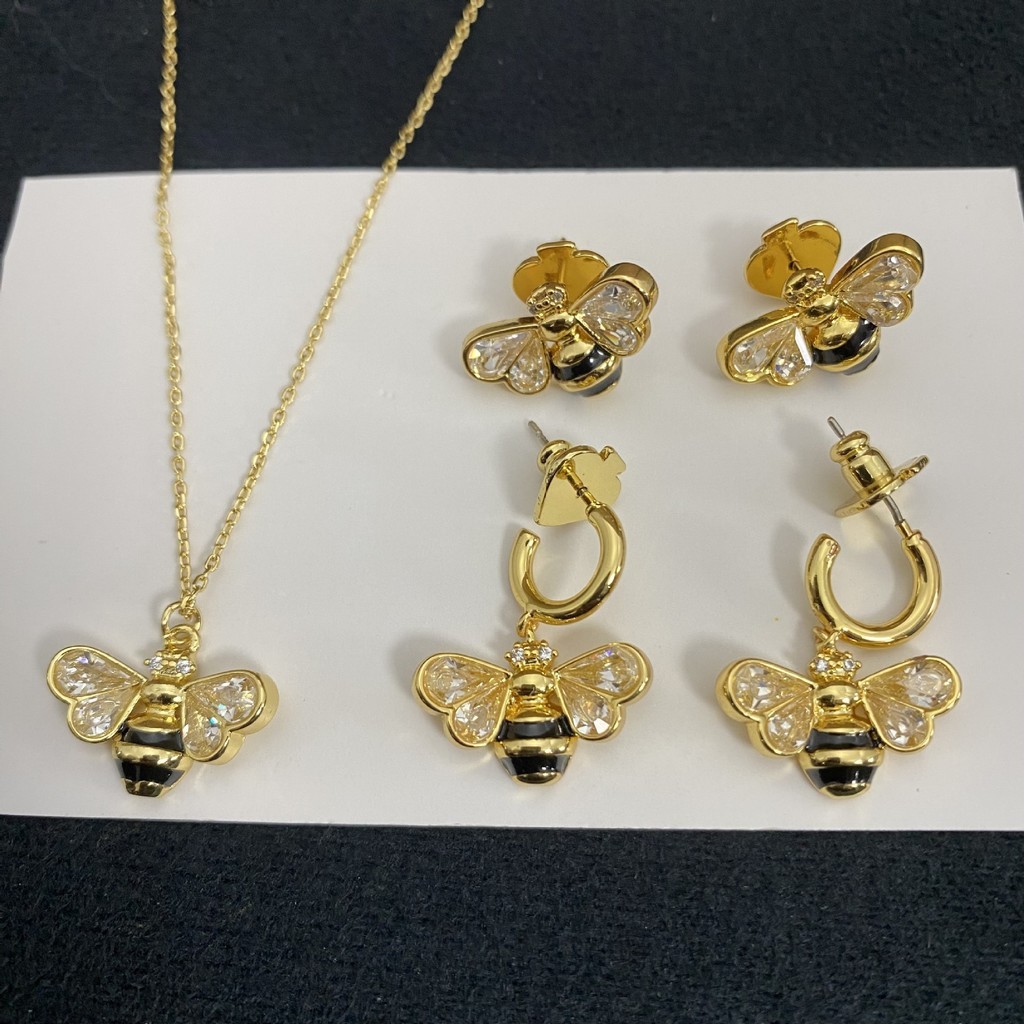 KS Zircon Bee จี้สร้อยคอ 2026 สไตล์ใหม่ Y2K แฟชั่นผู้หญิงสร้อยคอเหมาะสําหรับทุกวันและปาร์ตี้ ins สไต