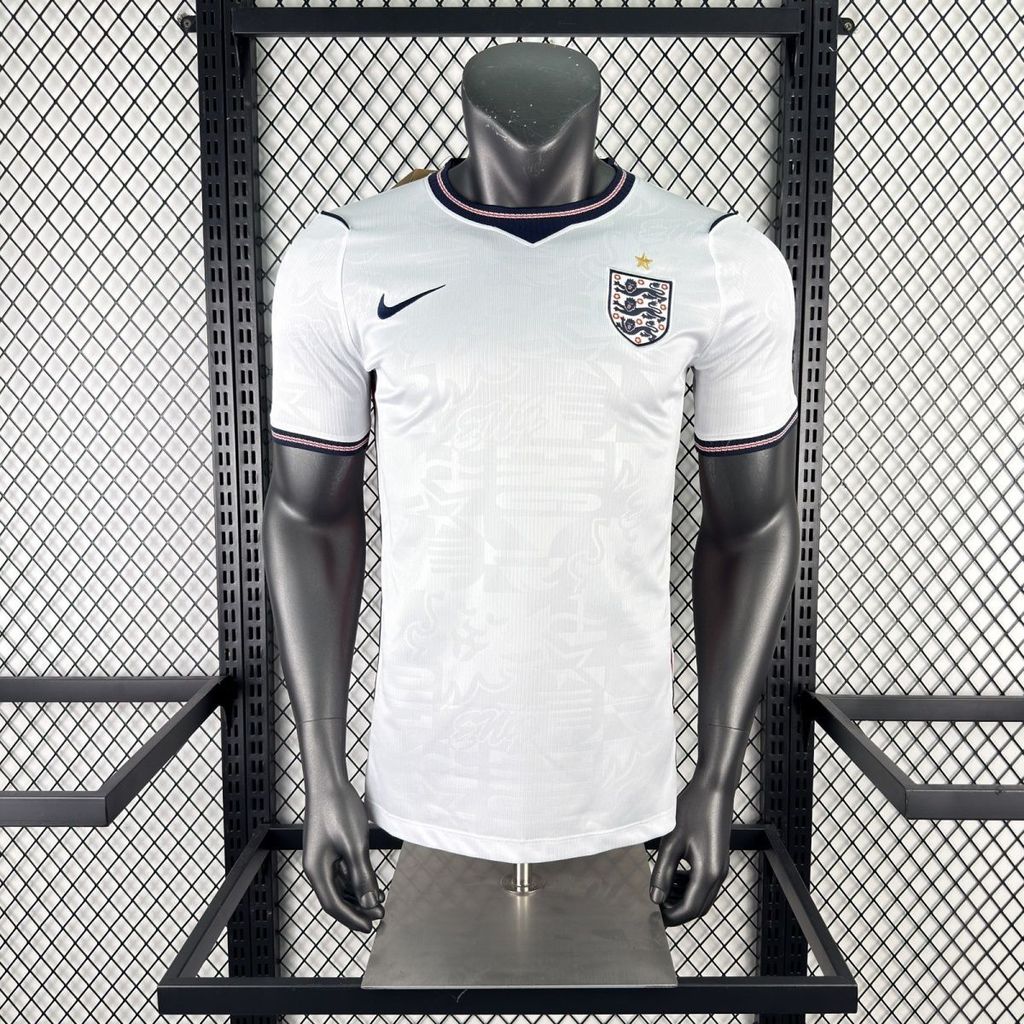 WMGFZ1314 2026 เสื้อฟุตบอลสไตล์ใหม่ England Jersey World Cup กีฬาพัดลมรุ่นแขนสั้นเย็บปักถักร้อยฤดูร้อนสวมใส่อินเทรนด์