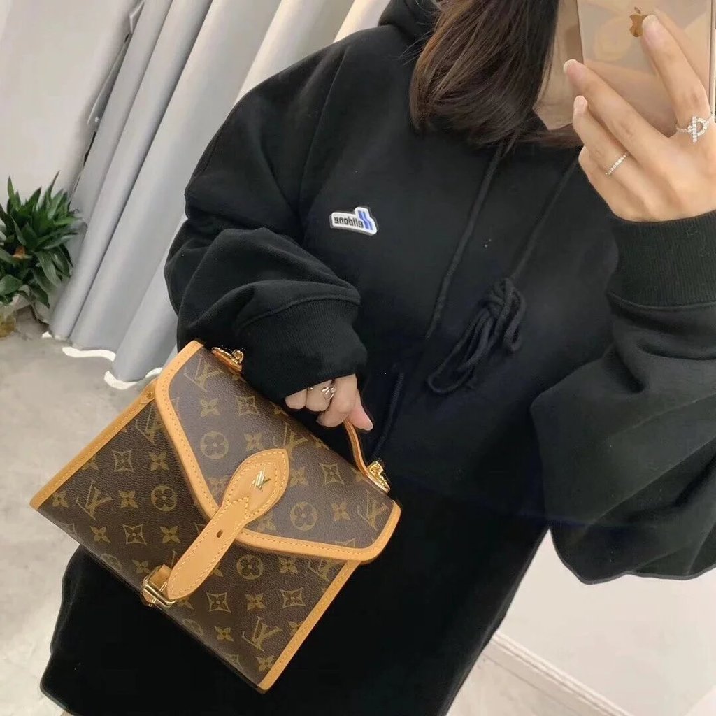 LV Classic ivy Retro Messenger หญิงกระเป๋าซองจดหมายกระเป๋าแบบพกพาไหล่กระเป๋า Messenger