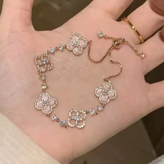สร้อยข้อมือโคลเวอร์สี่ใบสีเงิน สำหรับผู้หญิง อุปกรณ์แต่งกายสไตล์เกาหลี ของขวัญวันเกิด