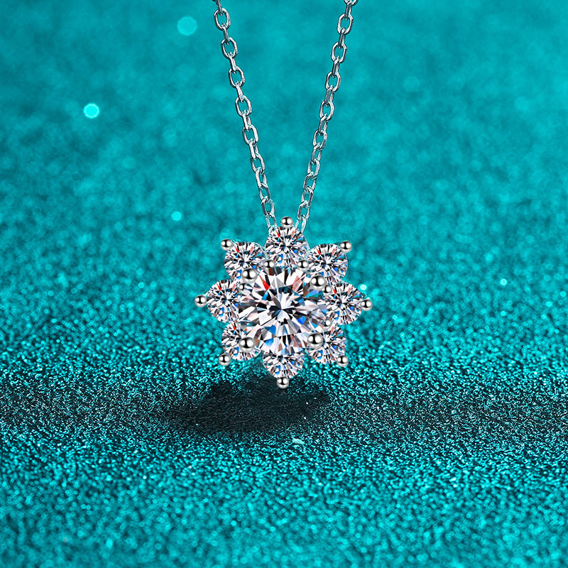 S925 สร้อยคอเงินดอกทานตะวัน Moissanite Clavicle Chain สร้อยคอ Moissanite สร้อยคอแฟชั่น Commuter