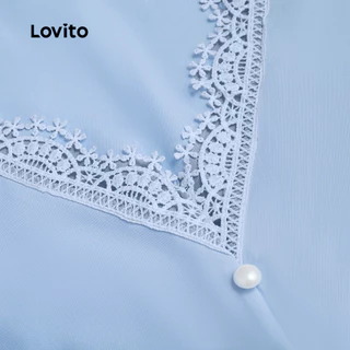 Lovito เสื้อเบลาส์ผู้หญิงสีฟ้า คอปกระบาย กระดุมด้านหน้า จีบจีบ สไตล์ฤดูใบไม้ผลิ/ฤดูร้อน L189ED053