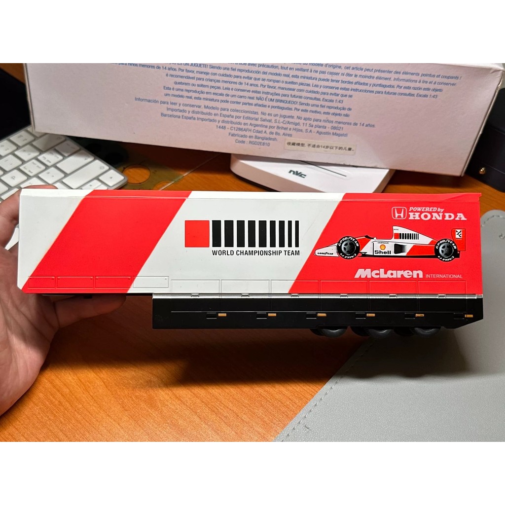 [Orphan] IXO 1/43 F1 Racing Transporter, MCLAREN Honda MCLAREN