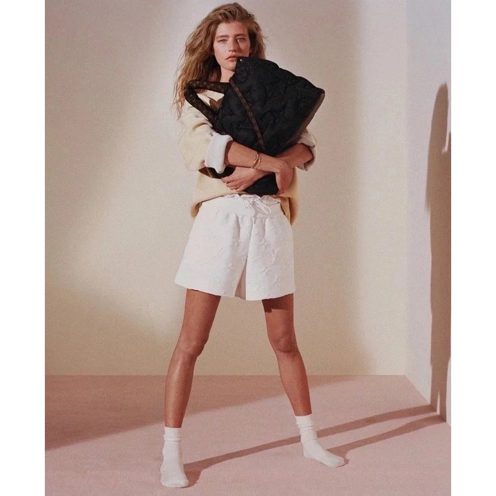 Louis Vuitton, LV Autumn Winter Econyl Recycled Nylon ONTHEG Large Shopping Bag Tote Bag Lifting Rec